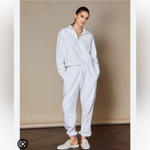 NWT Unisex Yellow Label Co White Signature Sweatpants Sold Out XS